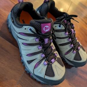 Merrell Women's Mojave Waterproof Hiking Shoe